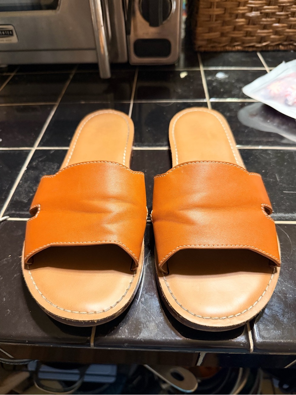 Franco Sarto Women’s Cognac Leather Slide Sandals Size 9.5M Flat Slip On slides